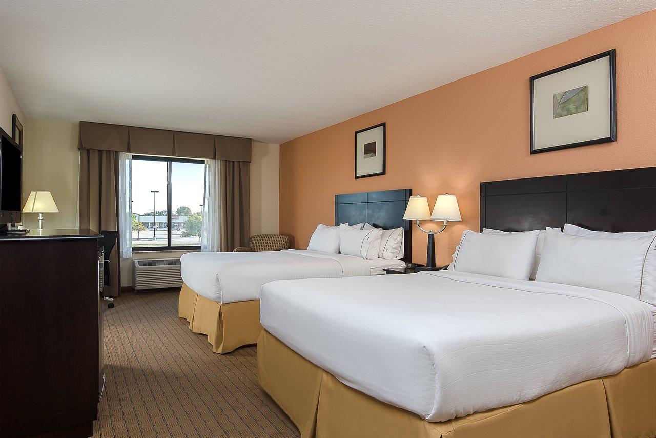 Holiday Inn Express Hotel & Suites East Lansing By Ihg Exterior photo
