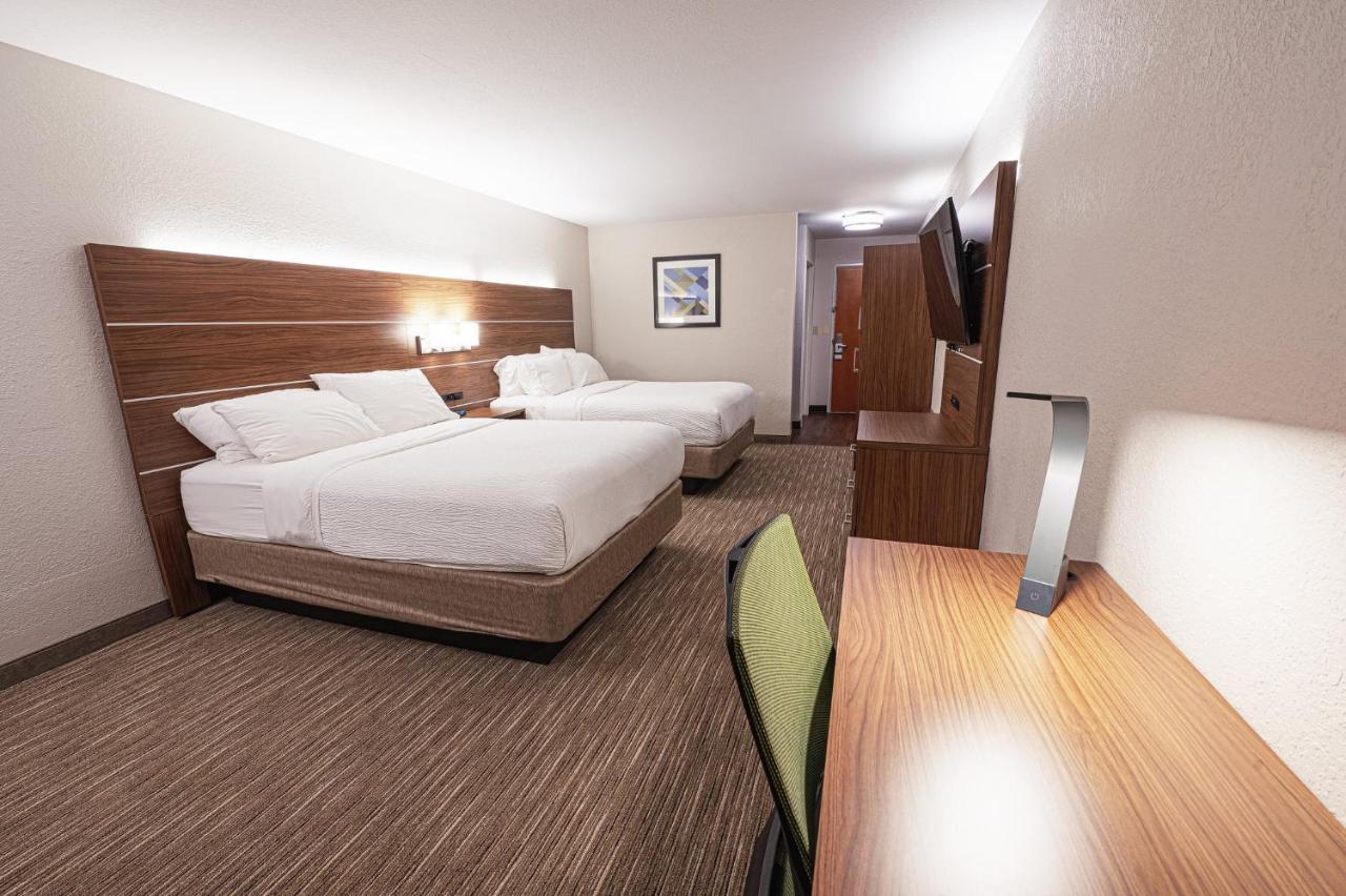 Holiday Inn Express Hotel & Suites East Lansing By Ihg Exterior photo