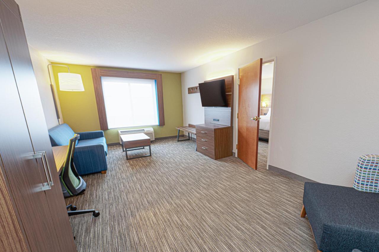Holiday Inn Express Hotel & Suites East Lansing By Ihg Exterior photo
