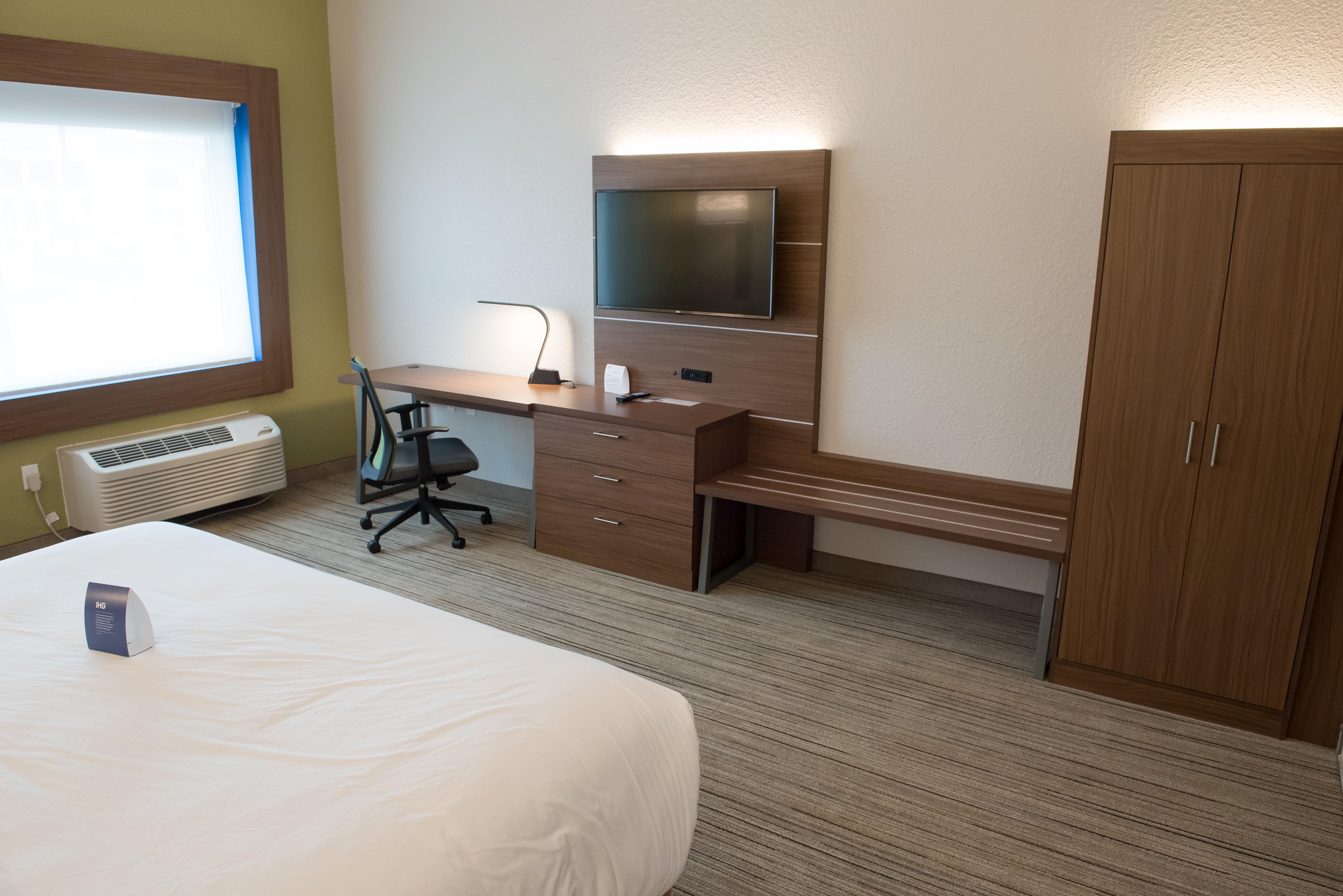 Holiday Inn Express Hotel & Suites East Lansing By Ihg Exterior photo