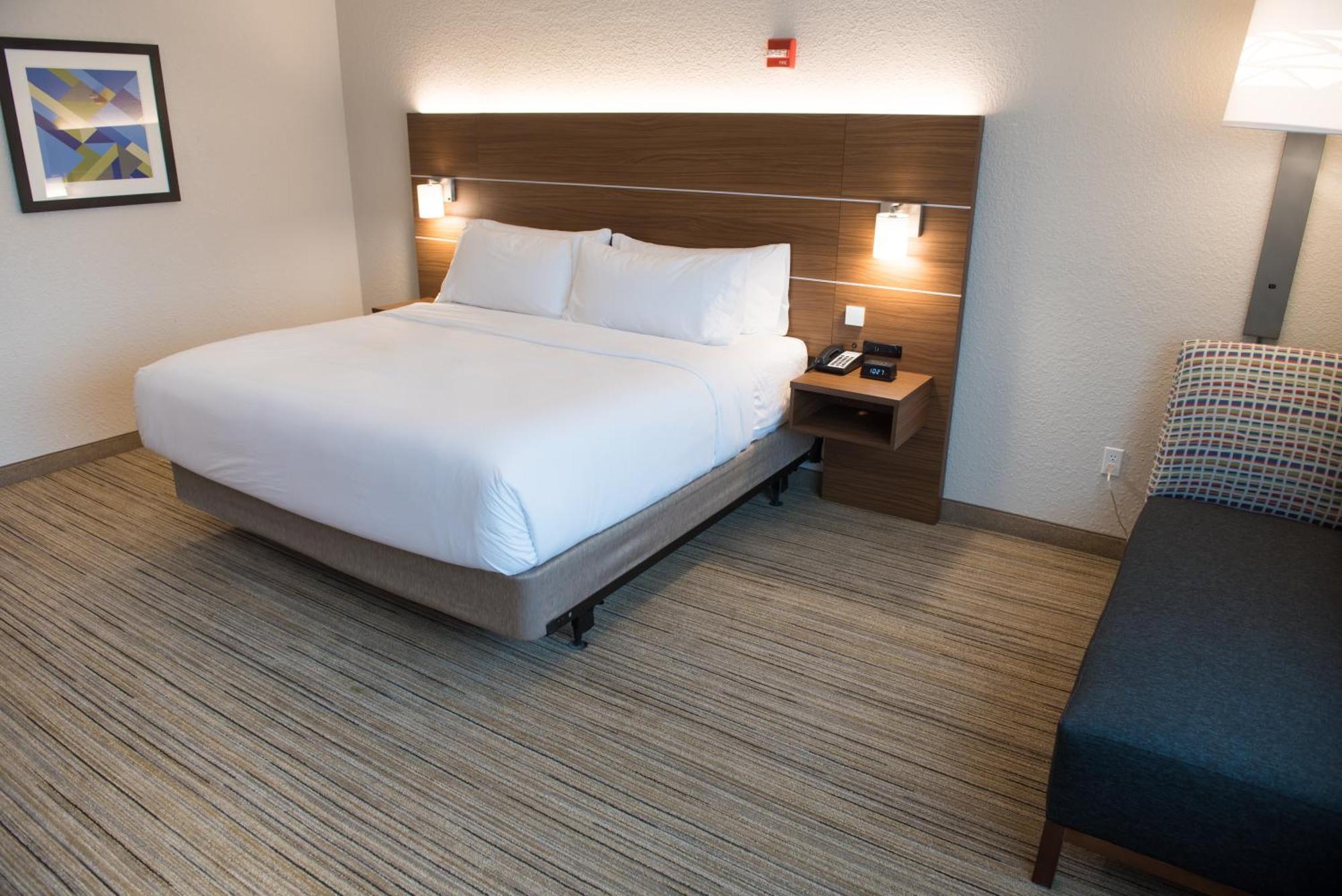 Holiday Inn Express Hotel & Suites East Lansing By Ihg Exterior photo