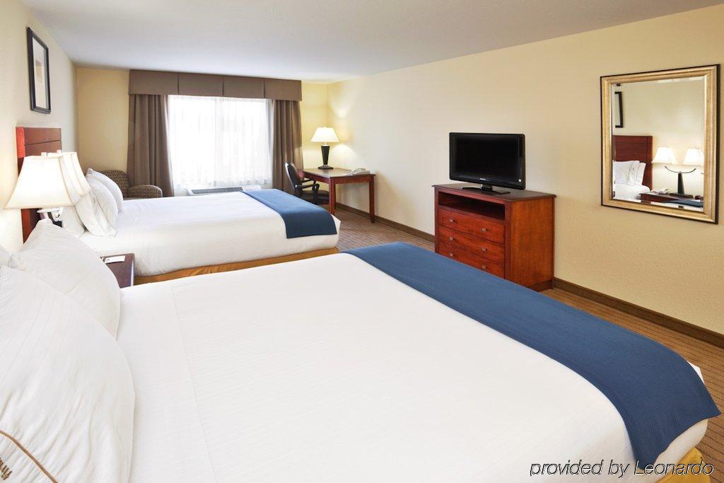 Holiday Inn Express Hotel & Suites East Lansing By Ihg Exterior photo